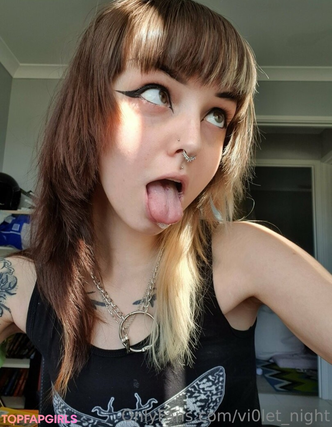 Foto desnuda filtrada de OnlyFans de Vi0letnight #38 Foto desnuda filtrada de OnlyFans de Vi0letnight #38