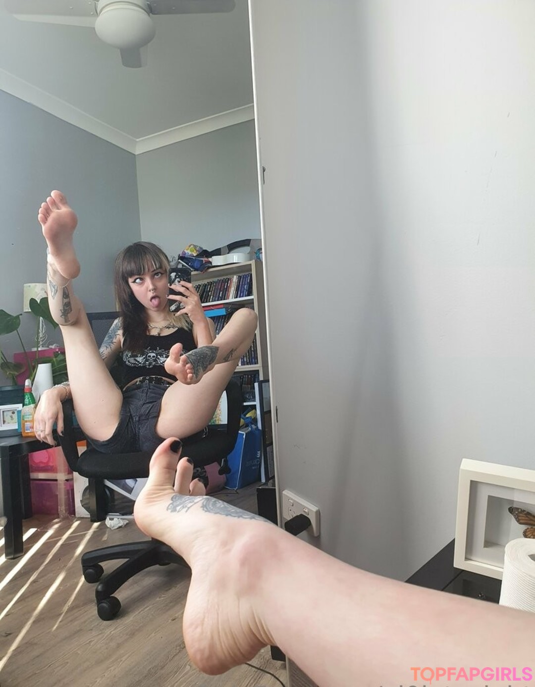 Foto desnuda filtrada de OnlyFans de Vi0letnight #48 Foto desnuda filtrada de OnlyFans de Vi0letnight #48