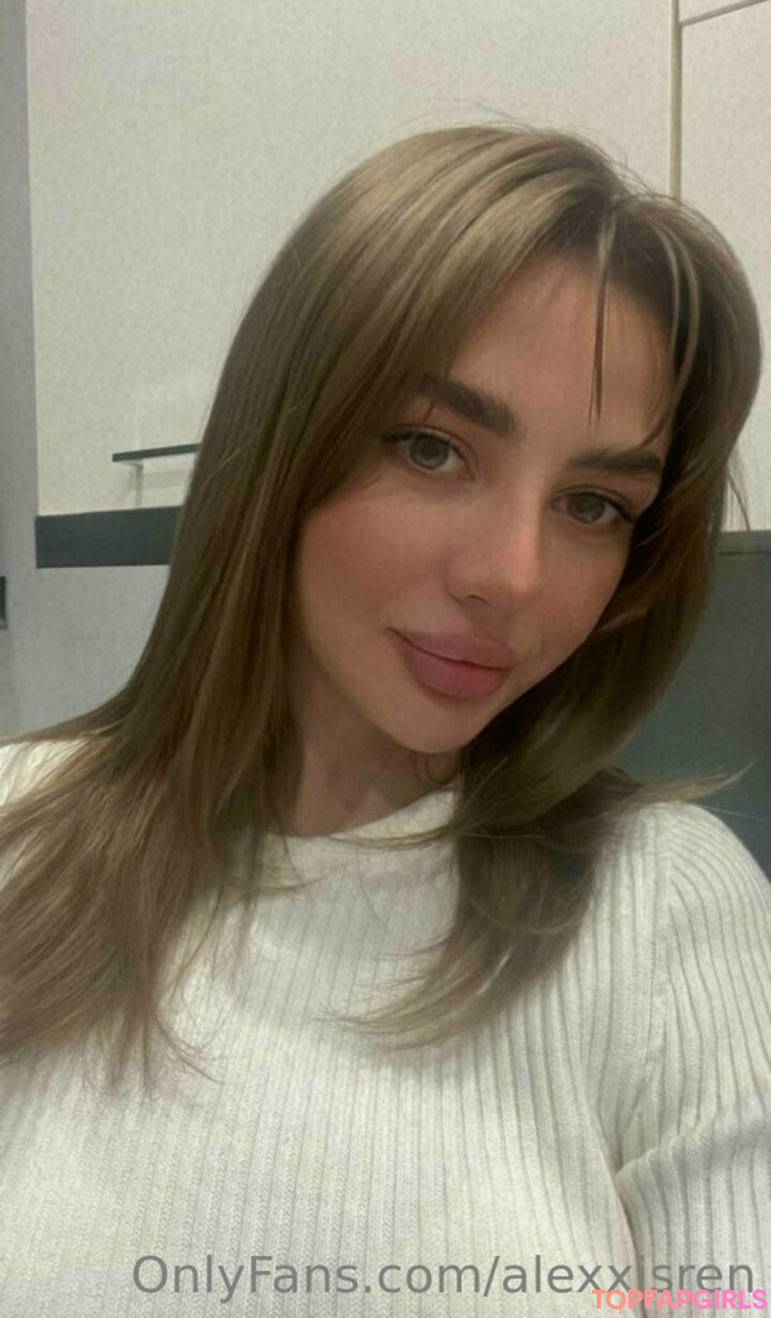 Foto desnuda filtrada de OnlyFans de Alexxisren #54 Foto desnuda filtrada de OnlyFans de Alexxisren #54