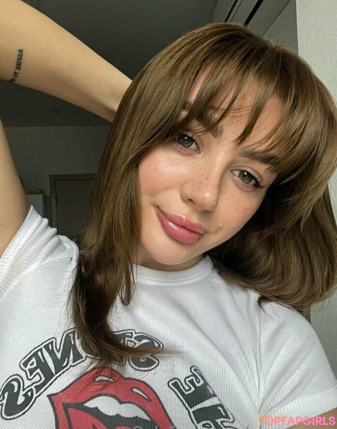 Foto desnuda filtrada de OnlyFans de Alexxisren #73 Foto desnuda filtrada de OnlyFans de Alexxisren #73