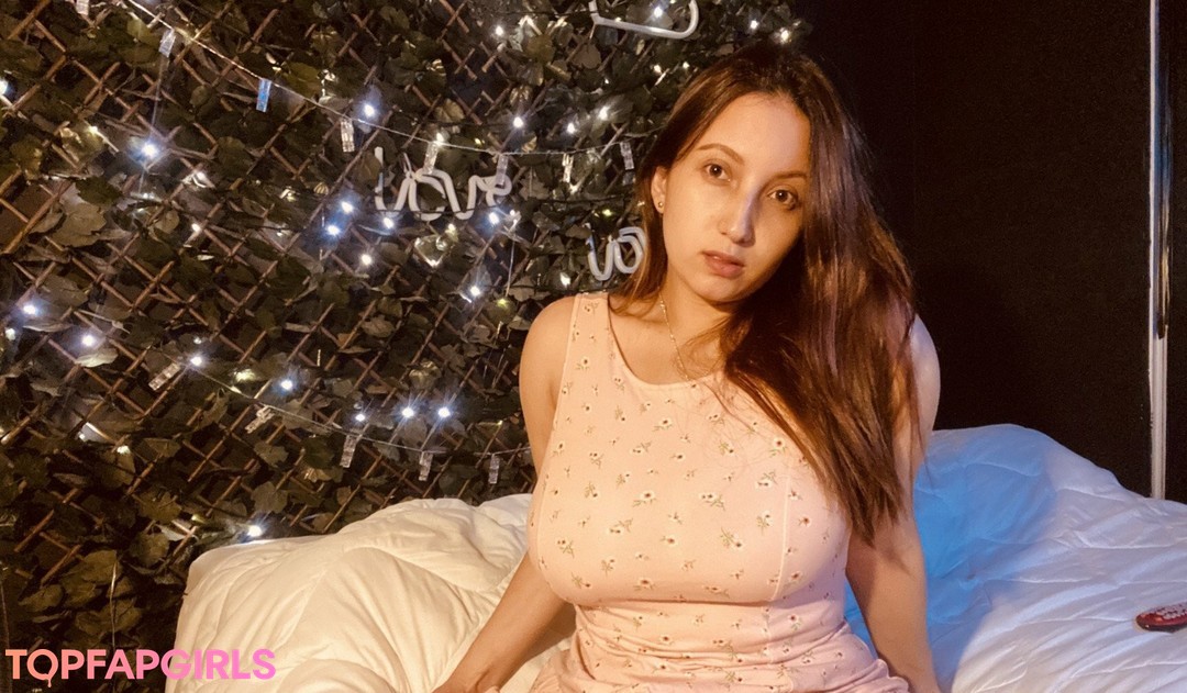 Foto desnuda filtrada de OnlyFans de Officialmila #94 Foto desnuda filtrada de OnlyFans de Officialmila #94