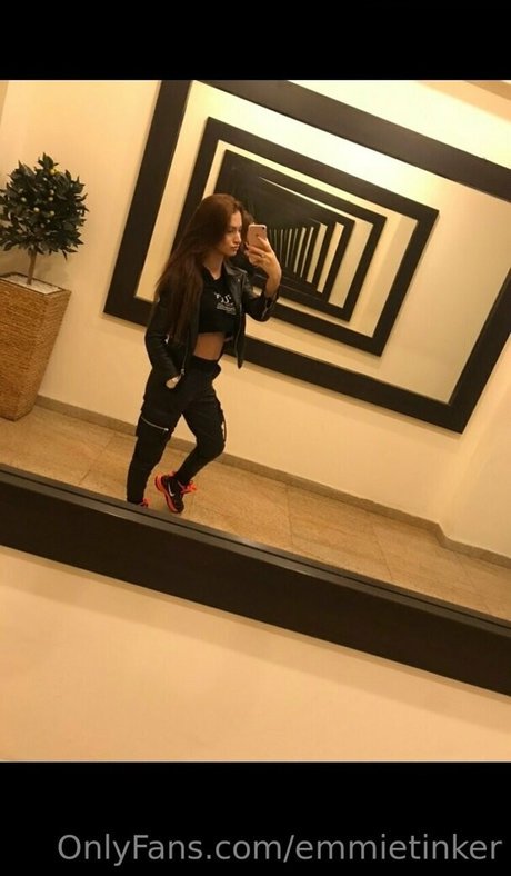 Foto desnuda filtrada de OnlyFans de Emmietinker