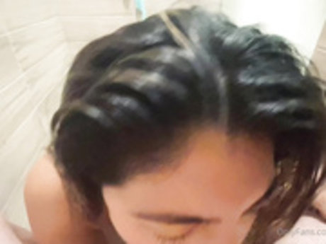 Adrianaskye