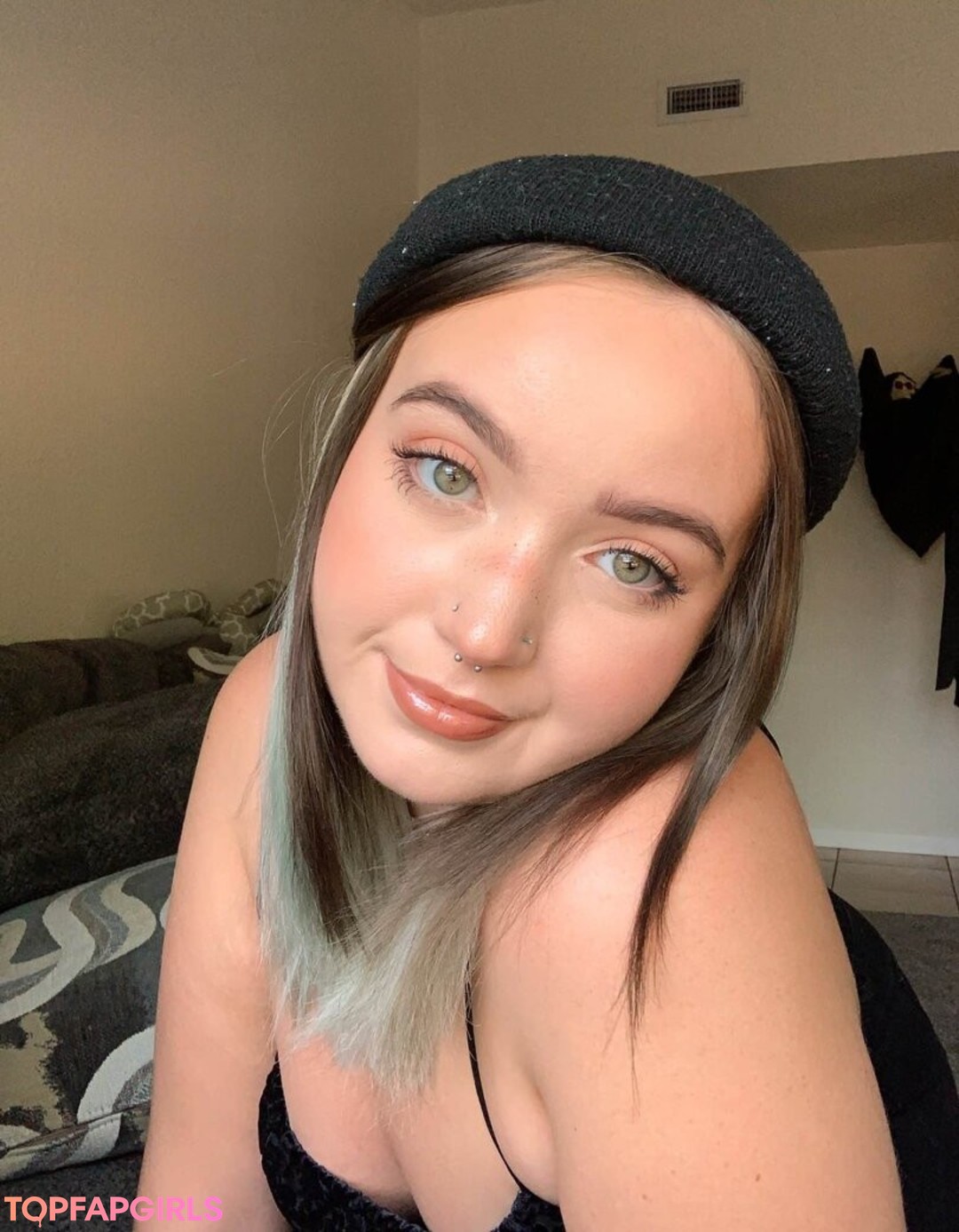 Foto desnuda filtrada de OnlyFans de Cowboytakemeaway #115 Foto desnuda filtrada de OnlyFans de Cowboytakemeaway #115