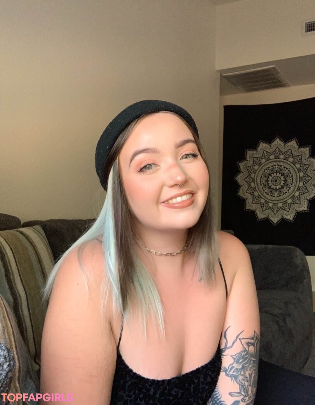 Foto desnuda filtrada de OnlyFans de Cowboytakemeaway #116 Foto desnuda filtrada de OnlyFans de Cowboytakemeaway #116