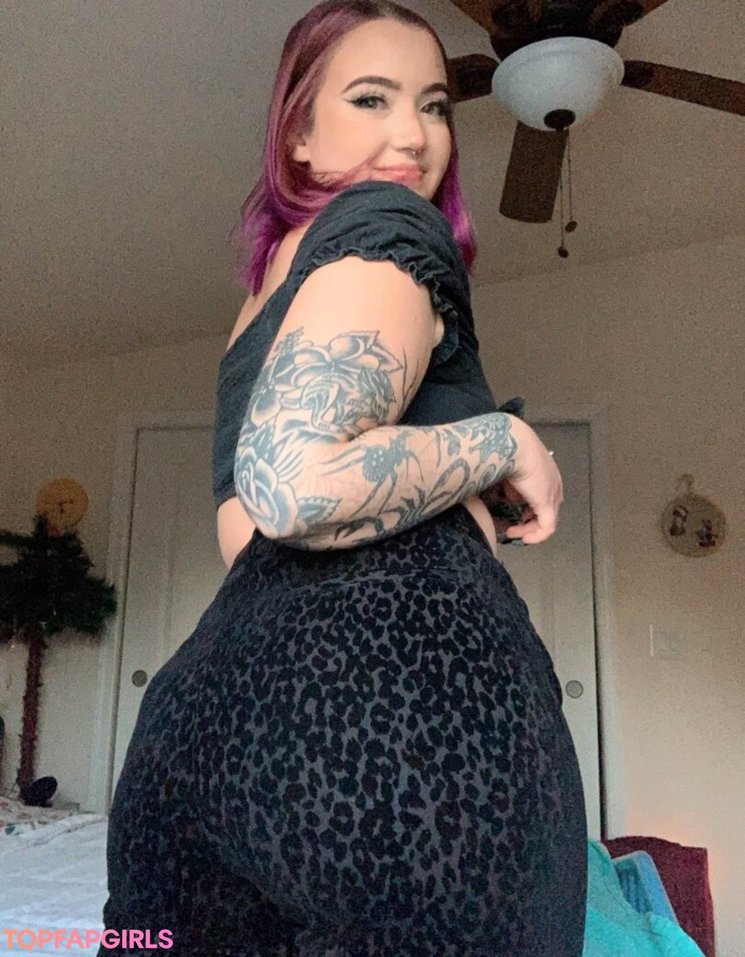 Foto desnuda filtrada de OnlyFans de Cowboytakemeaway #148 Foto desnuda filtrada de OnlyFans de Cowboytakemeaway #148