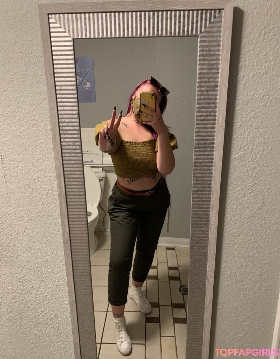 Foto desnuda filtrada de OnlyFans de Cowboytakemeaway #25 Foto desnuda filtrada de OnlyFans de Cowboytakemeaway #25