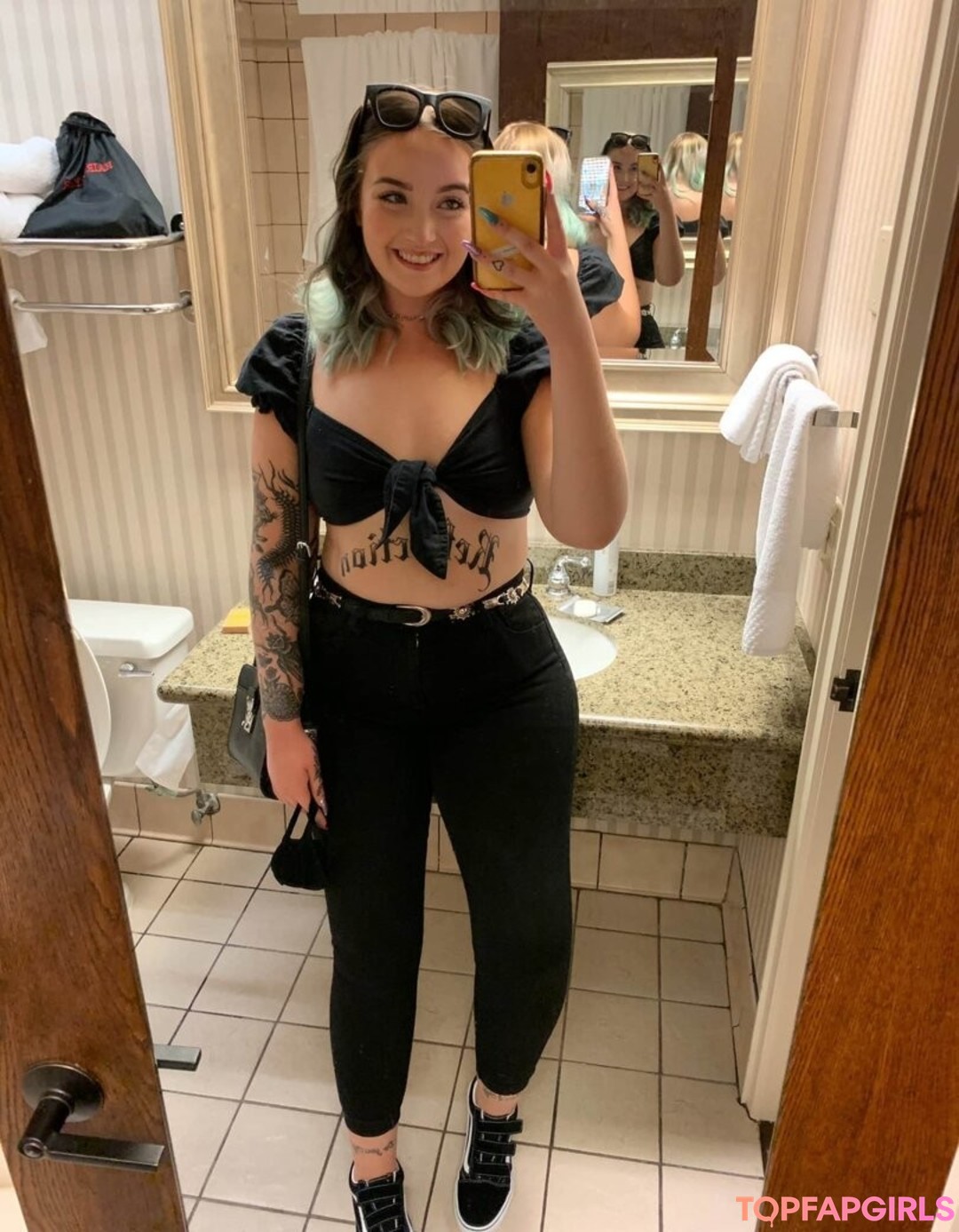 Foto desnuda filtrada de OnlyFans de Cowboytakemeaway #274 Foto desnuda filtrada de OnlyFans de Cowboytakemeaway #274