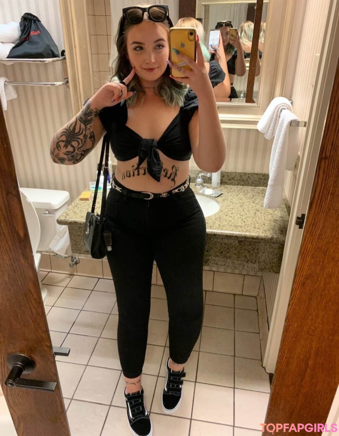 Foto desnuda filtrada de OnlyFans de Cowboytakemeaway #275 Foto desnuda filtrada de OnlyFans de Cowboytakemeaway #275