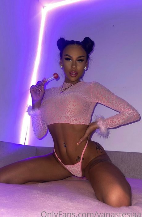 Foto desnuda filtrada de OnlyFans de Vanastesiaa