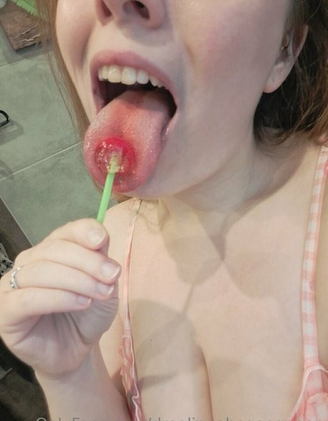 DroolingAhegaoQueen