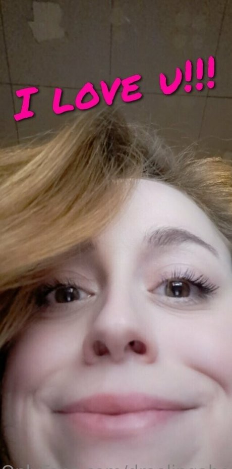 Foto desnuda filtrada de OnlyFans de Droolingahegaoqueen