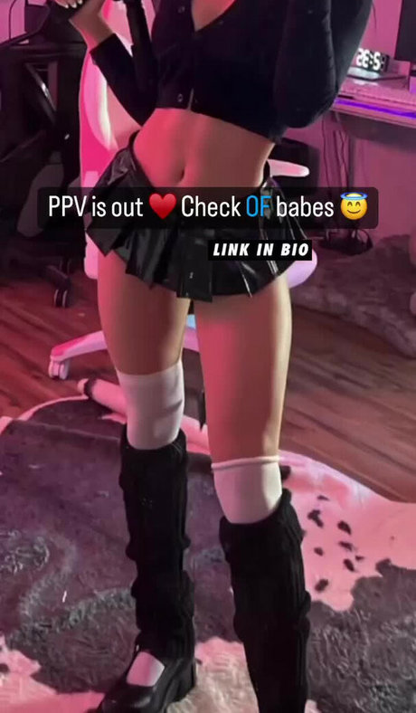 Foto desnuda filtrada de OnlyFans de Rin Atsumi