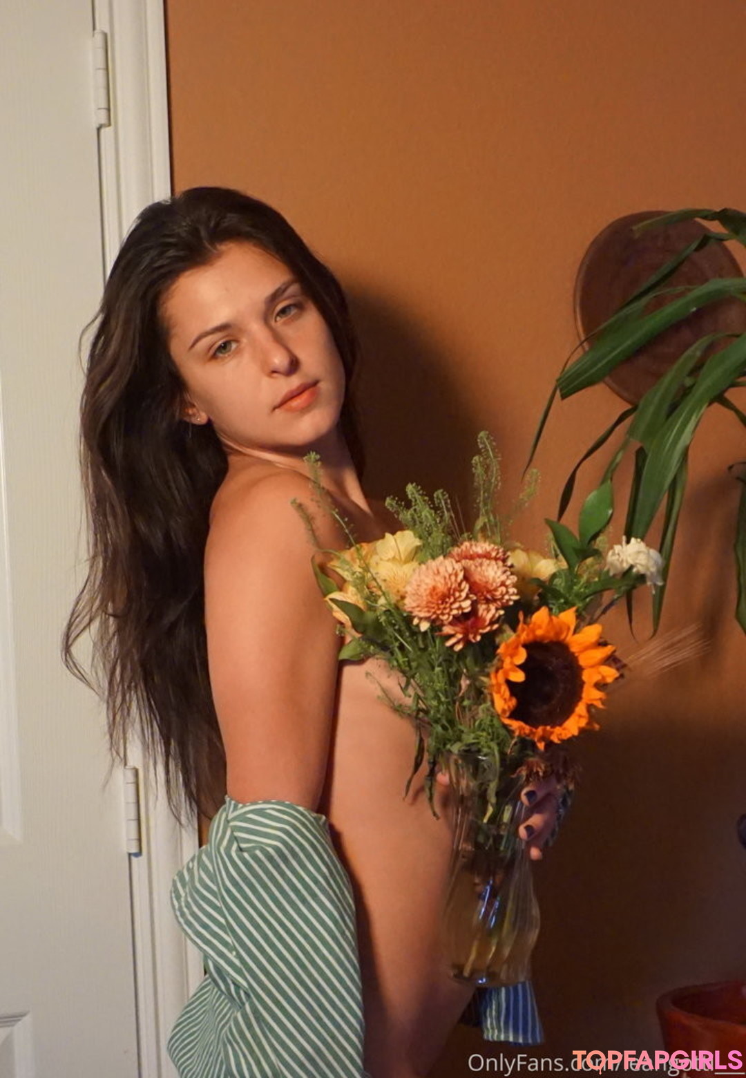 Foto desnuda filtrada de OnlyFans de Leah Gotti #1064