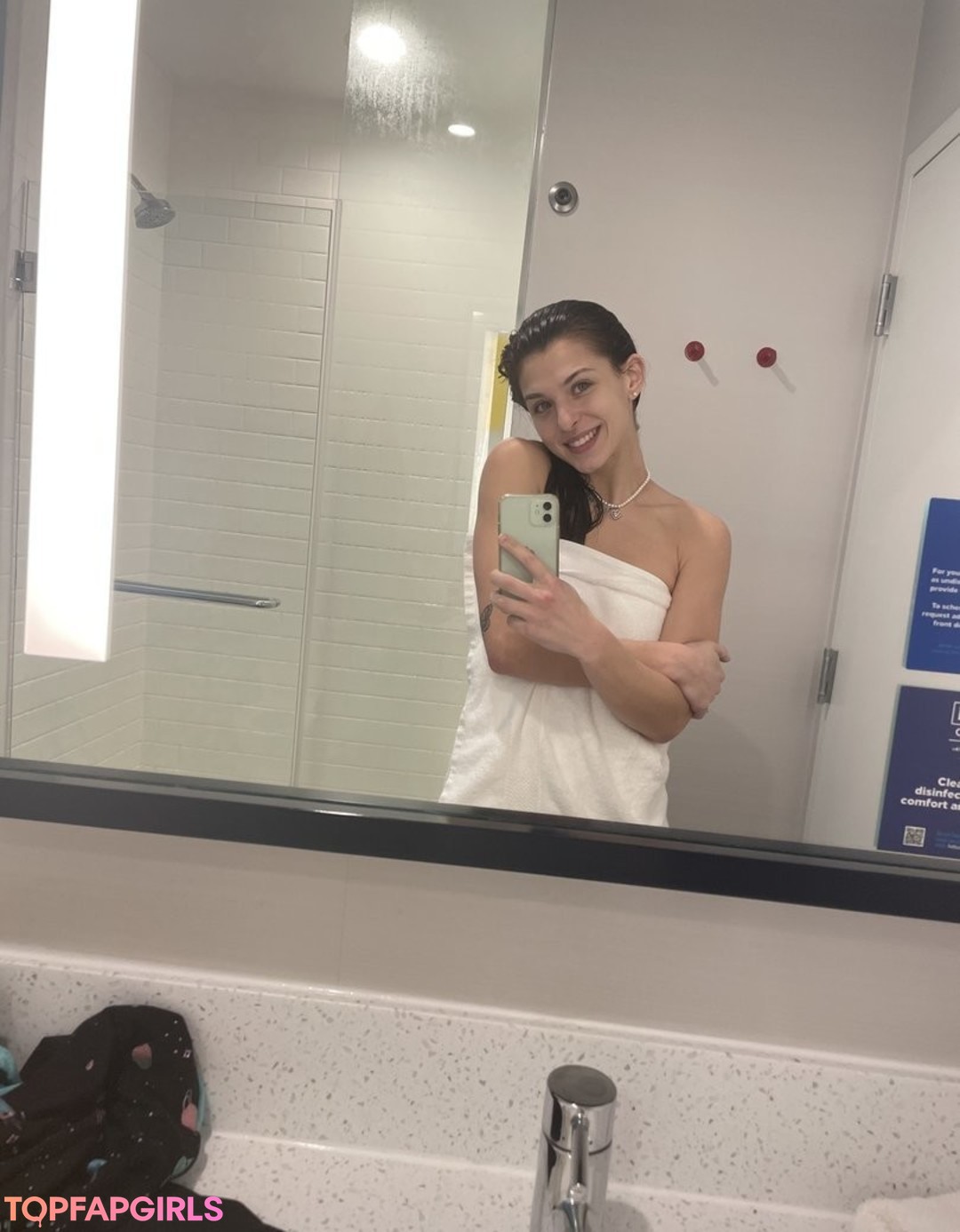 Foto desnuda filtrada de OnlyFans de Leah Gotti #1076