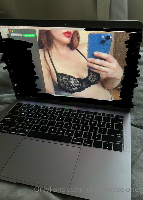 Foto desnuda filtrada de OnlyFans de Naomie Rose