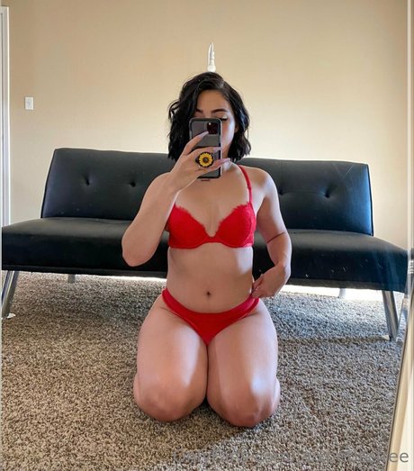 Foto desnuda filtrada de OnlyFans de Jaixpetite