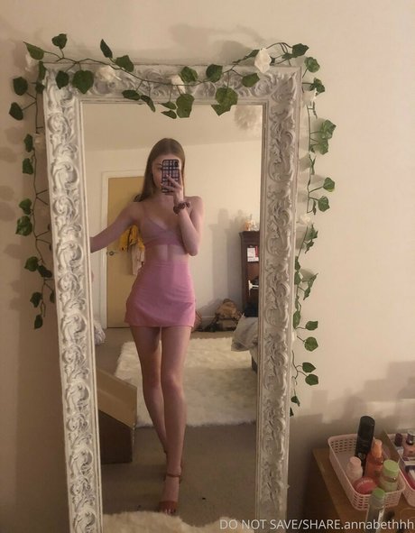 Foto desnuda filtrada de OnlyFans de Annabeth Davies