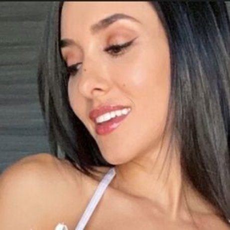 Vanessa Serros