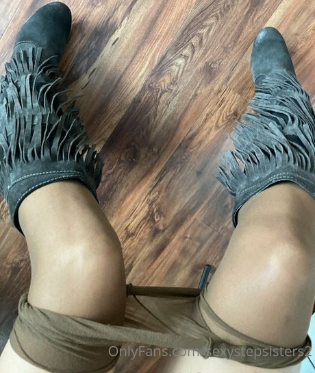 Foto desnuda filtrada de OnlyFans de Two Naked Sisters