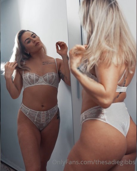 Foto desnuda filtrada de OnlyFans de Sadie Gibbs