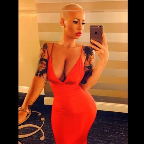Amber rose