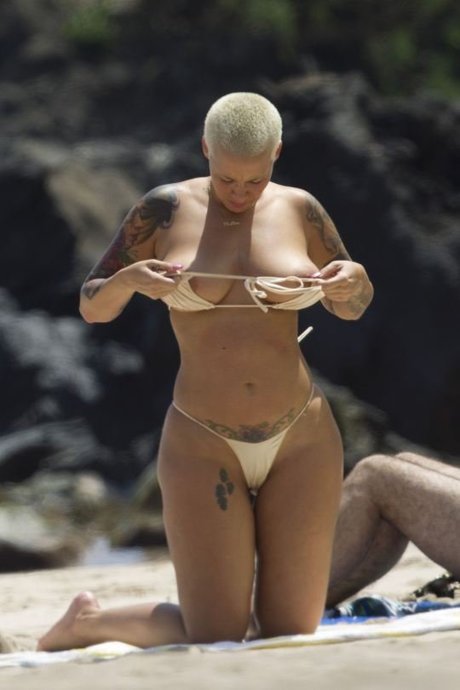 Amber rose