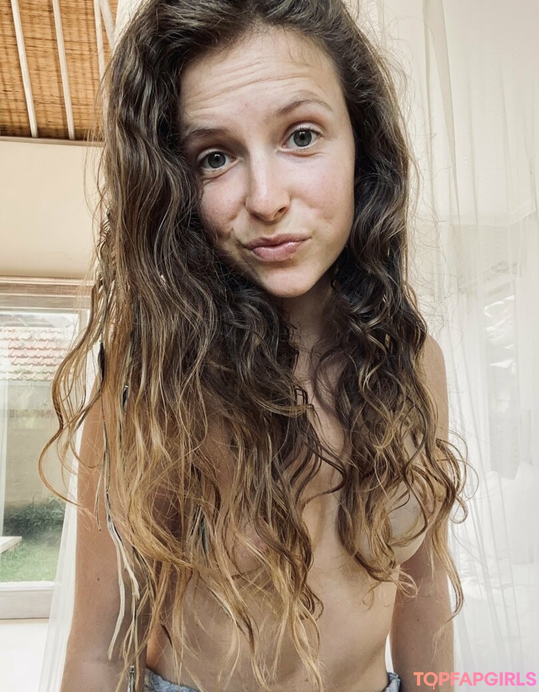 Foto desnuda filtrada de OnlyFans de Lulusdreamz #96 Foto desnuda filtrada de OnlyFans de Lulusdreamz #96