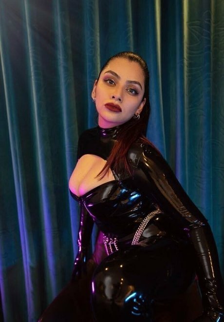 Foto desnuda filtrada de OnlyFans de Latexnai