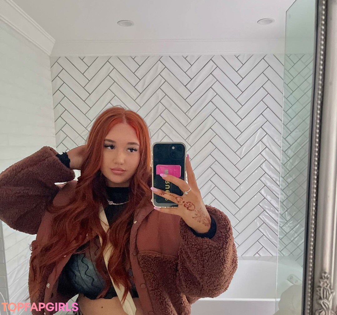 Foto desnuda filtrada de OnlyFans de Hayley Aurisch #358 Foto desnuda filtrada de OnlyFans de Hayley Aurisch #358