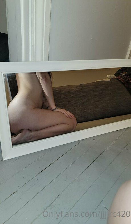 Foto desnuda filtrada de OnlyFans de Spilledwine420