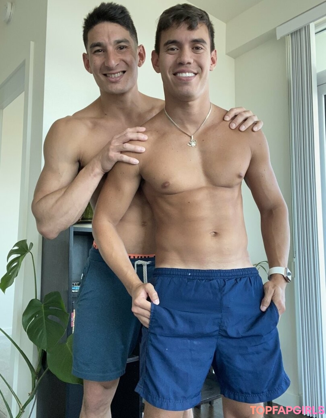 Foto desnuda filtrada de OnlyFans de Oliverhuntxxx #20 Foto desnuda filtrada de OnlyFans de Oliverhuntxxx #20
