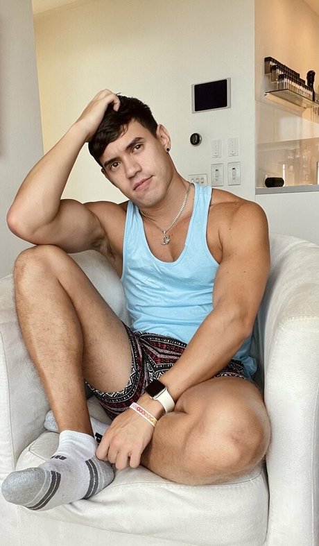 Foto desnuda filtrada de OnlyFans de Oliverhuntxxx