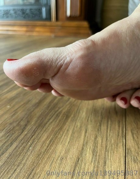 Foot-mistress-miss-b