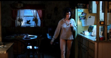 Gina Gershon