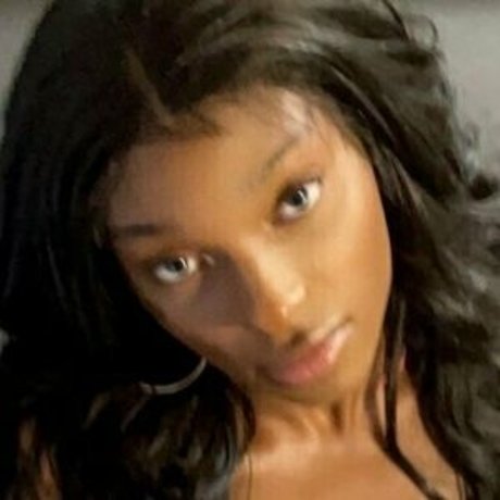 Foto desnuda filtrada de OnlyFans de Bronzebarbie2
