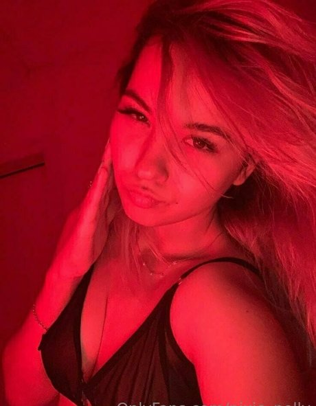 Foto desnuda filtrada de OnlyFans de Pixiepolly