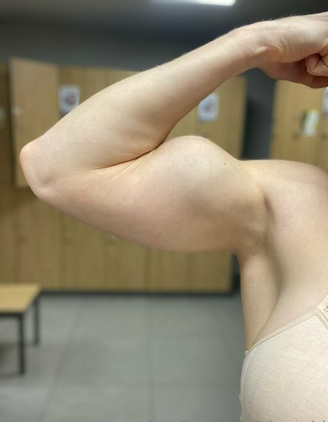 Foto desnuda filtrada de OnlyFans de Bicepgirl
