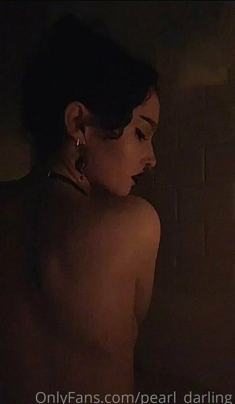 Foto desnuda filtrada de OnlyFans de Pearlrain