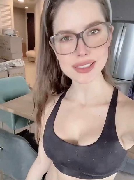 Foto desnuda filtrada de OnlyFans de Amanda Rachelle Cerny