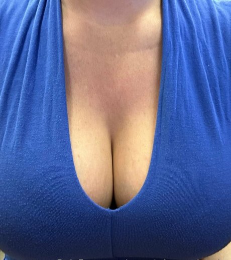 Foto desnuda filtrada de OnlyFans de Secretpineapplebabe