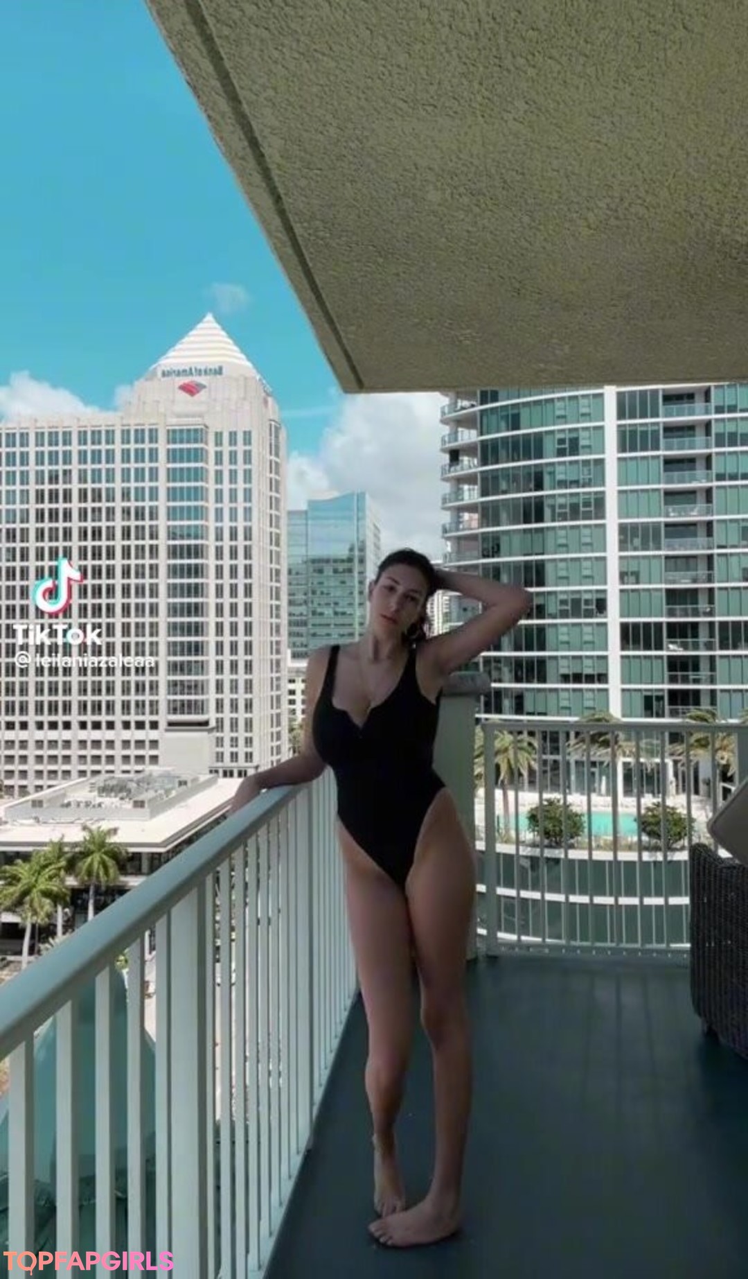 Foto desnuda filtrada de OnlyFans de Leilani Azalea #66 Foto desnuda filtrada de OnlyFans de Leilani Azalea #66