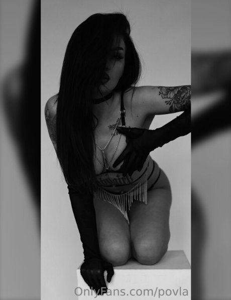 Foto desnuda filtrada de OnlyFans de Povla