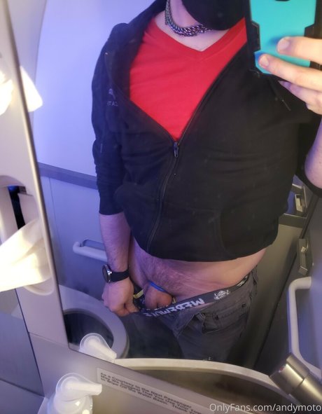 Foto desnuda filtrada de OnlyFans de Andymoto