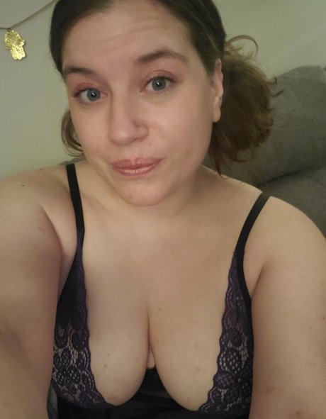 Foto desnuda filtrada de OnlyFans de Prettylittlecurls