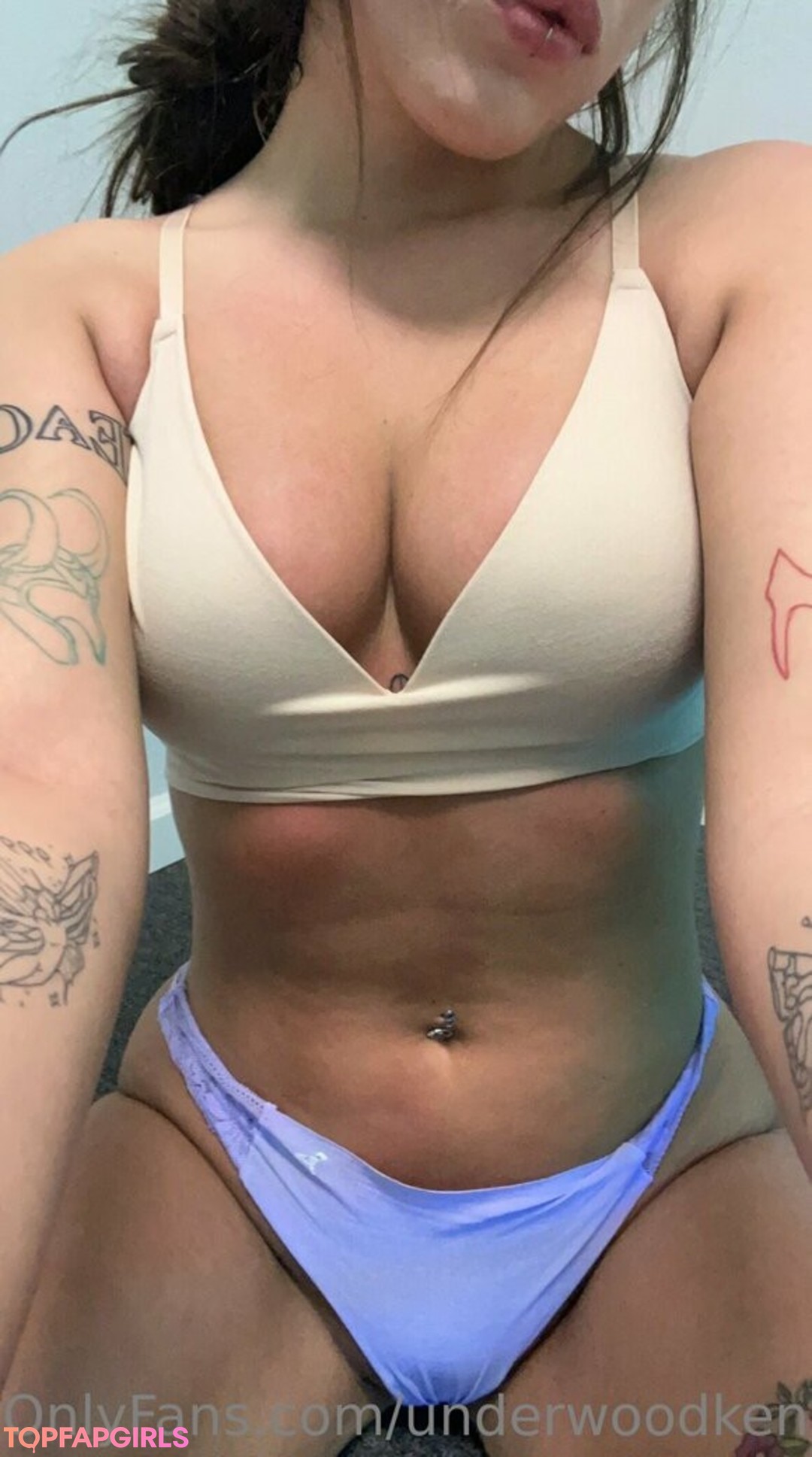 Foto desnuda filtrada de OnlyFans de Underwoodkenz #35 Foto desnuda filtrada de OnlyFans de Underwoodkenz #35
