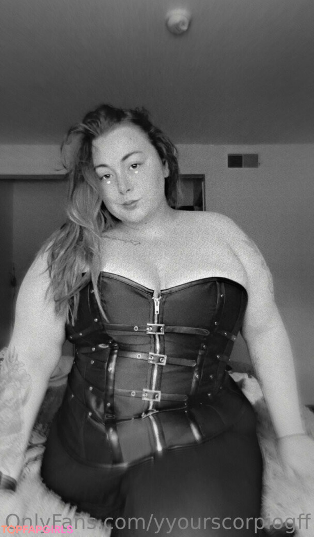 Foto desnuda filtrada de OnlyFans de Yyourscorpiogff #93 Foto desnuda filtrada de OnlyFans de Yyourscorpiogff #93