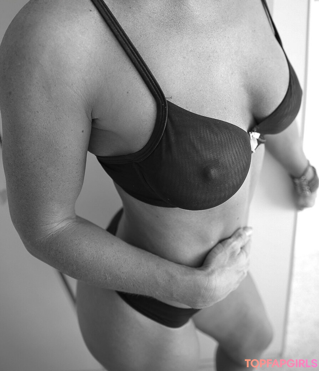 Foto desnuda filtrada de OnlyFans de Midwestgirl84 #153 Foto desnuda filtrada de OnlyFans de Midwestgirl84 #153