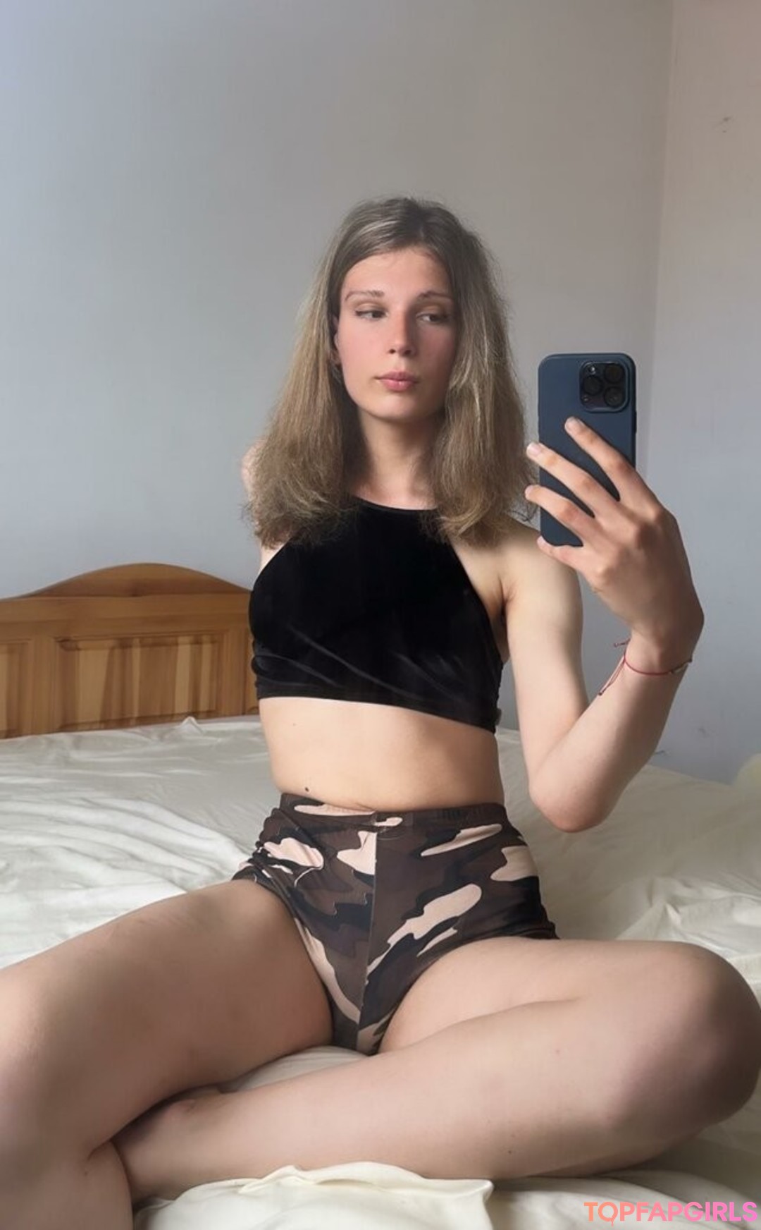 Foto desnuda filtrada de OnlyFans de Marie Antoinette 2077 #12 Foto desnuda filtrada de OnlyFans de Marie Antoinette 2077 #12