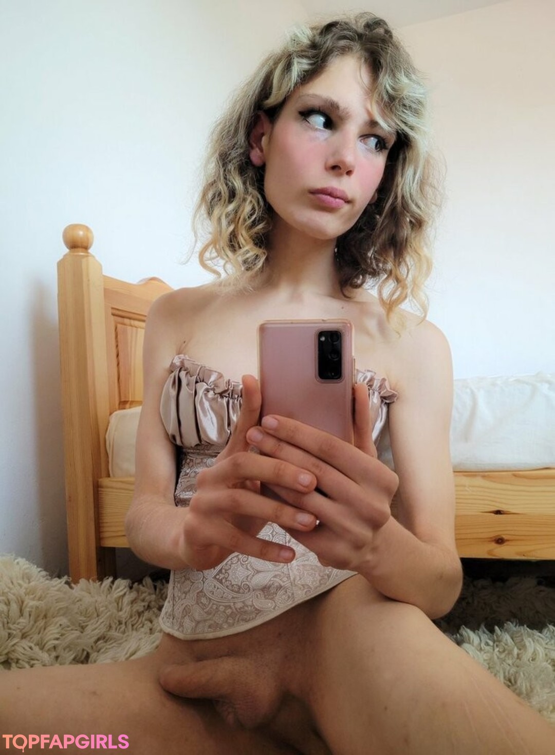 Foto desnuda filtrada de OnlyFans de Marie Antoinette 2077 #13 Foto desnuda filtrada de OnlyFans de Marie Antoinette 2077 #13